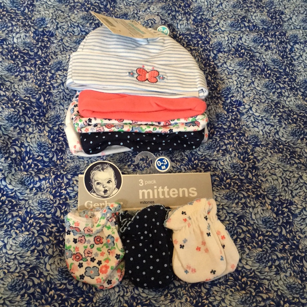 Host Pick! NWT Gerber 5-pack caps and 3-pack mittens for newborns.